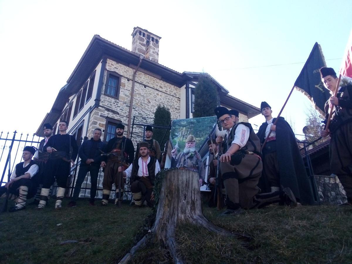 Petko Takov'S House Hotel Smolyan Bagian luar foto