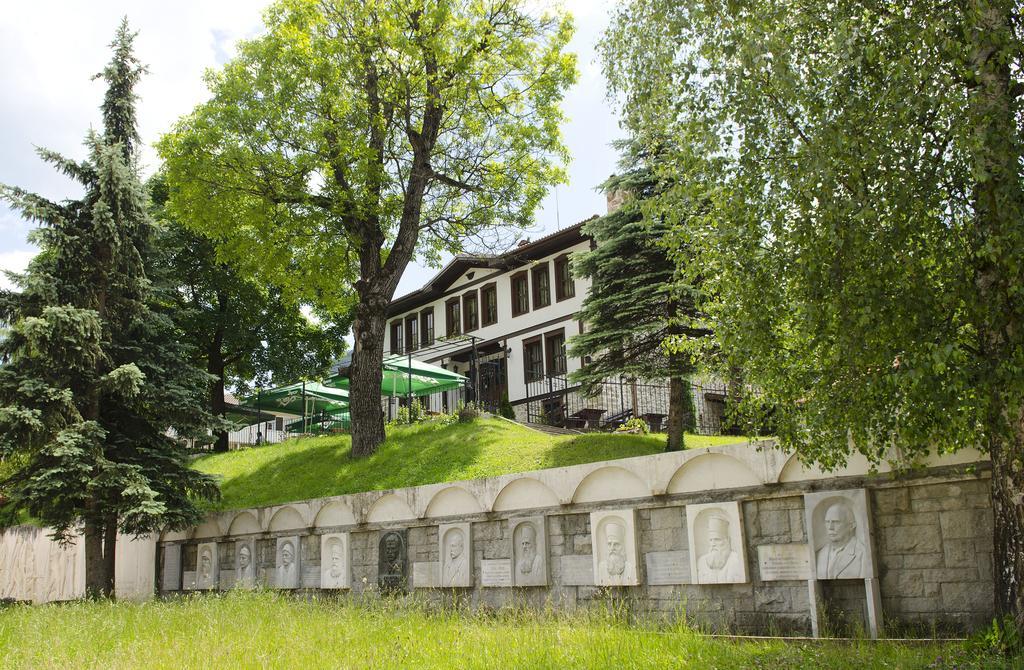 Petko Takov'S House Hotel Smolyan Bagian luar foto